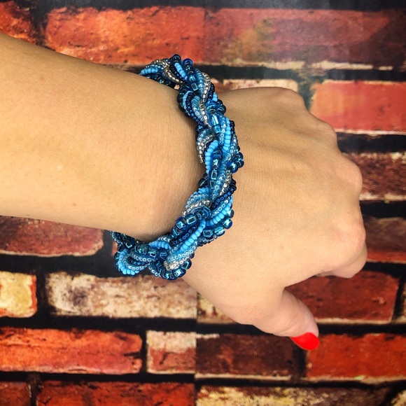 Himalayan Jewelry - 5/$25🖤 Blue Beaded Twist Himalayan Bracelet